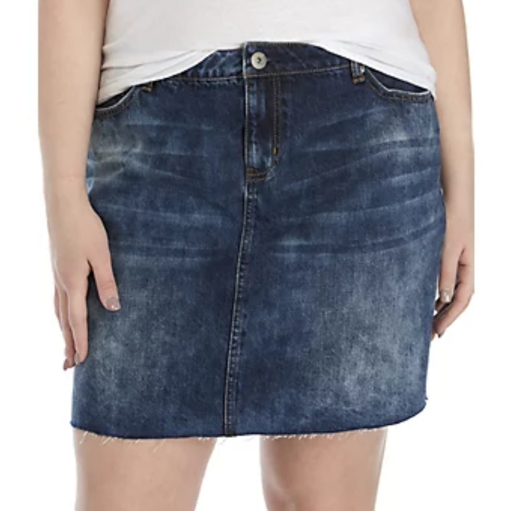 True Craft Denim Mini Skirt with Raw Edge Hem - Size 20